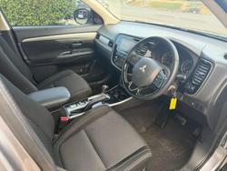 2017 Mitsubishi Outlander LS