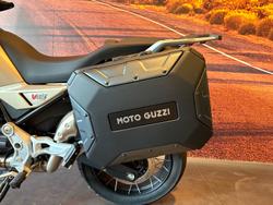 2025 Moto Guzzi V85 TT Travel V85