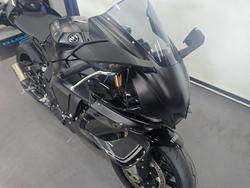 2025 Yamaha YZF-R1 Black