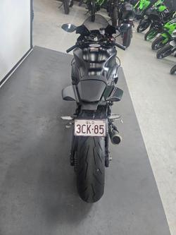 2025 Yamaha YZF-R1 Black