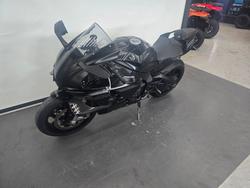 2025 Yamaha YZF-R1 Black