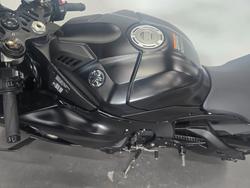 2025 Yamaha YZF-R1 Black