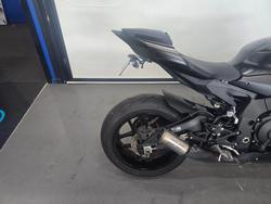 2025 Yamaha YZF-R1 Black