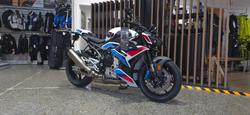 2026 BMW Motorrad M 1000 R WHITE