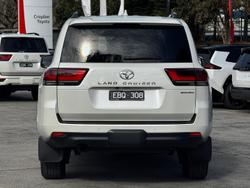 2026 Toyota Landcruiser Sahara FJA300R 4X4 Dual Range Crystal Pearl
