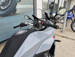 2026 BMW Motorrad R 1300 RS OPTION 719 Brooklyn Grey Metall