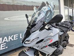 2026 BMW Motorrad R 1300 RS OPTION 719 Brooklyn Grey Metall