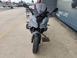 2026 BMW Motorrad R 1300 RS OPTION 719 Brooklyn Grey Metall