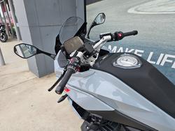 2026 BMW Motorrad R 1300 RS OPTION 719 Brooklyn Grey Metall