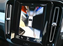 2020 Volvo XC40 T4 Momentum