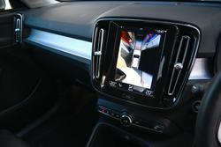 2020 Volvo XC40 T4 Momentum