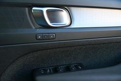 2020 Volvo XC40 T4 Momentum