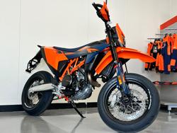 2026 KTM 690 SMC R SMC Orange
