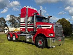 2021 Mack Superliner