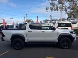 2025 Toyota Hilux Rogue 48V