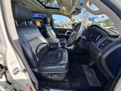 2017 Toyota Landcruiser VX