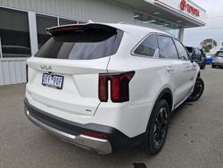 2025 Kia Sorento Sport