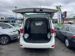 2022 LDV G10 +