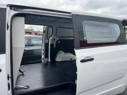 2022 LDV G10 +