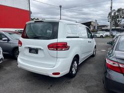 2022 LDV G10 +