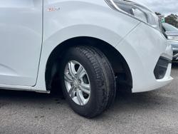 2022 LDV G10 +