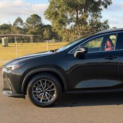 2026 Lexus NX 450h+ Luxury