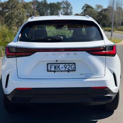 2026 Lexus NX 450h+ Luxury