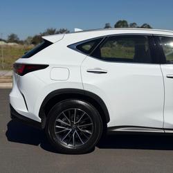 2026 Lexus NX 450h+ Luxury