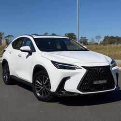 2026 Lexus NX 450h+ Luxury