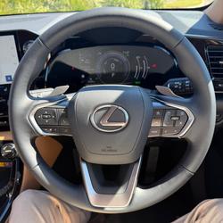 2026 Lexus NX 450h+ Luxury