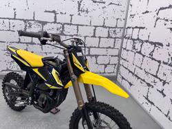2025 Sur-Ron Hyper Bee 14/12 Hyper Bee Yellow
