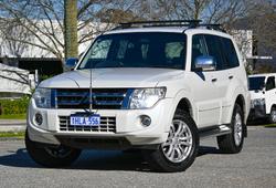 2013 Mitsubishi Pajero Exceed
