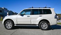 2013 Mitsubishi Pajero Exceed