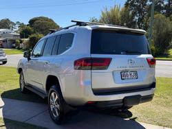 2023 Toyota Landcruiser VX