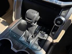 2023 Toyota Landcruiser VX