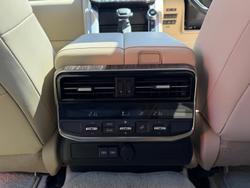 2023 Toyota Landcruiser VX