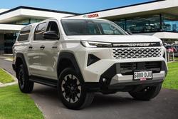2025 Toyota Hilux SR5
