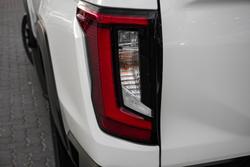 2025 Toyota Hilux SR5