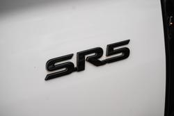2025 Toyota Hilux SR5