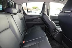 2025 Toyota Hilux SR5