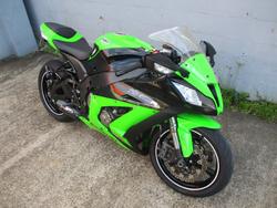 2011 Kawasaki ZX-10R (ZX1000 NINJA) GREEN