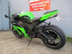 2011 Kawasaki ZX-10R (ZX1000 NINJA) GREEN