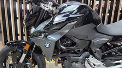 2026 BMW Motorrad F 900 R TRIPLE BLACK Black