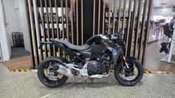 BMW Motorrad F 900 R Triple Black