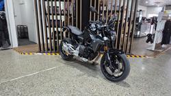 2026 BMW Motorrad F 900 R TRIPLE BLACK Black