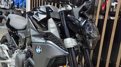 2026 BMW Motorrad F 900 R TRIPLE BLACK Black