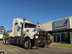 2021 Mack Titan