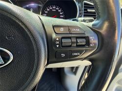 2016 KIA CARNIVAL SLi