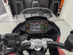 2023 MOTO GUZZI V100 MANDELLO Red
