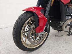 2023 MOTO GUZZI V100 MANDELLO Red